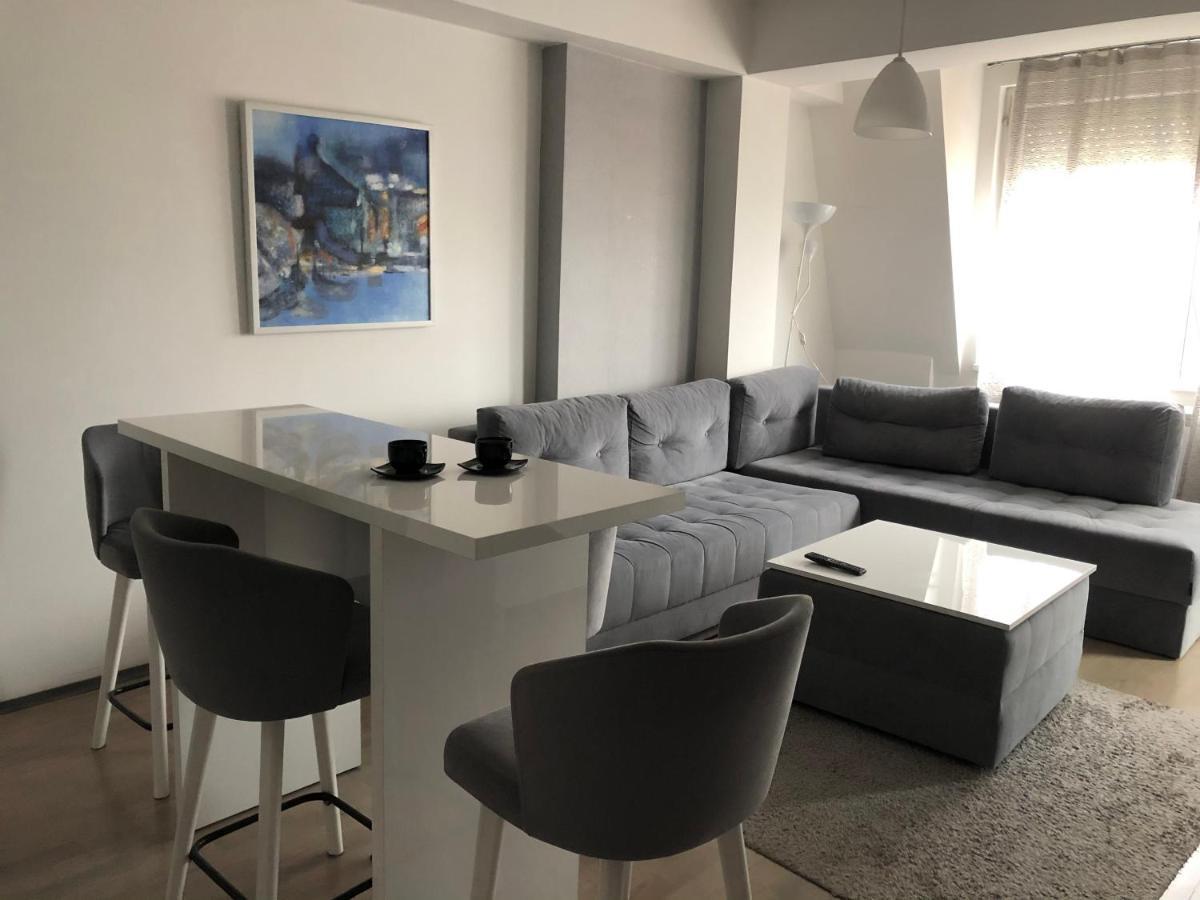 Cozy Apartment In The City Center Скопье Экстерьер фото